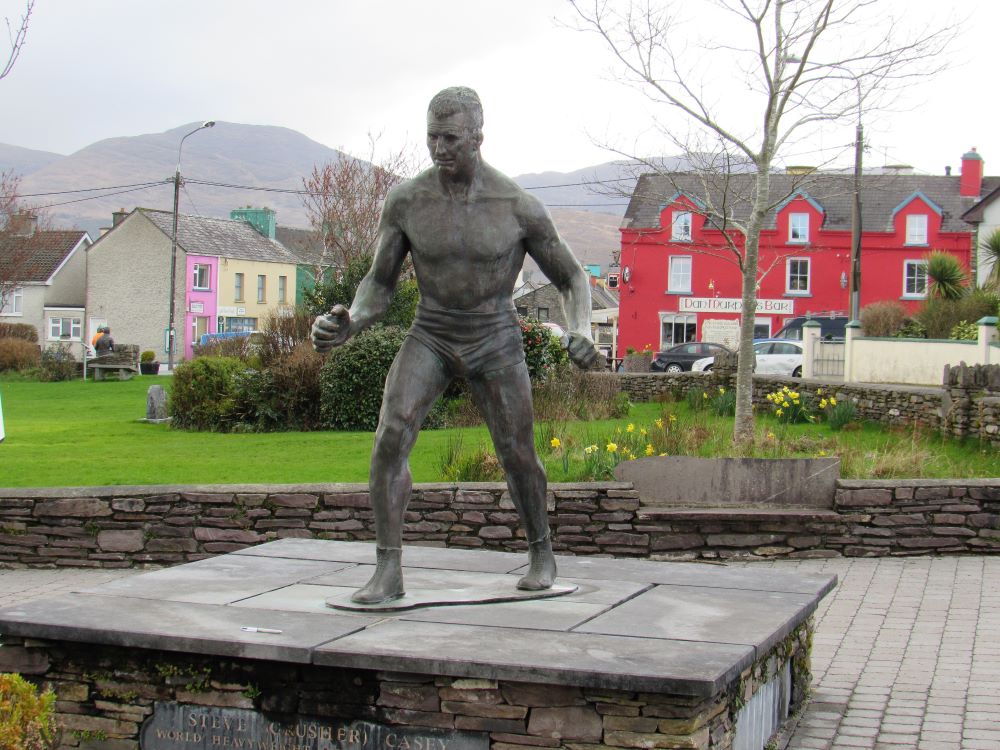 Statue of Steve Casey "The Wrestler" in Sneem